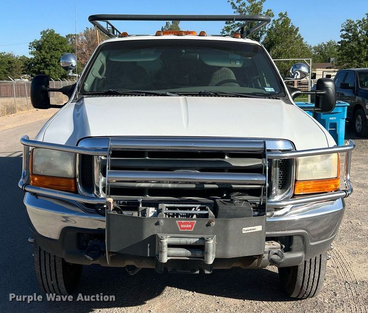 image for item DQ2126 2000 Ford F450 Super Duty XLT  utility / service truck