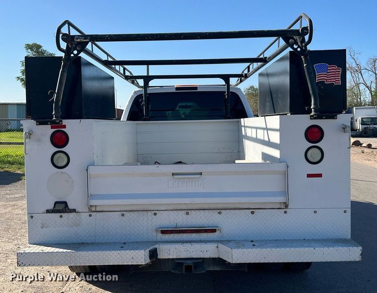 image for item DQ2126 2000 Ford F450 Super Duty XLT  utility / service truck