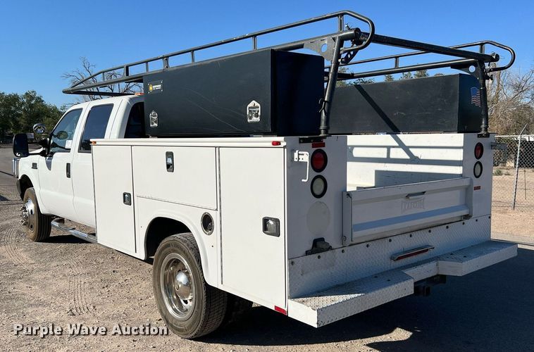 image for item DQ2126 2000 Ford F450 Super Duty XLT  utility / service truck