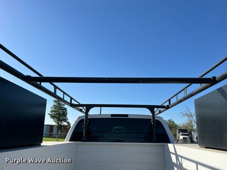 image for item DQ2126 2000 Ford F450 Super Duty XLT  utility / service truck