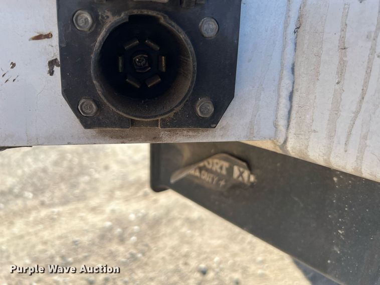 image for item DQ2126 2000 Ford F450 Super Duty XLT  utility / service truck