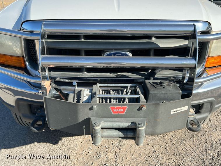 image for item DQ2126 2000 Ford F450 Super Duty XLT  utility / service truck