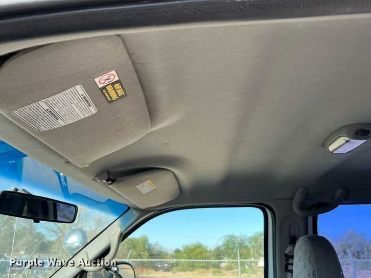 image for item DQ2126 2000 Ford F450 Super Duty XLT  utility / service truck