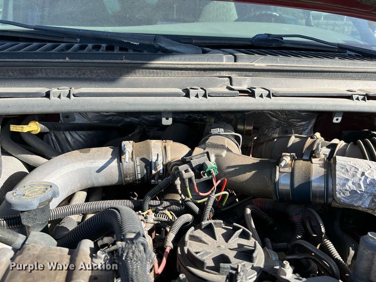 image for item DQ2126 2000 Ford F450 Super Duty XLT  utility / service truck