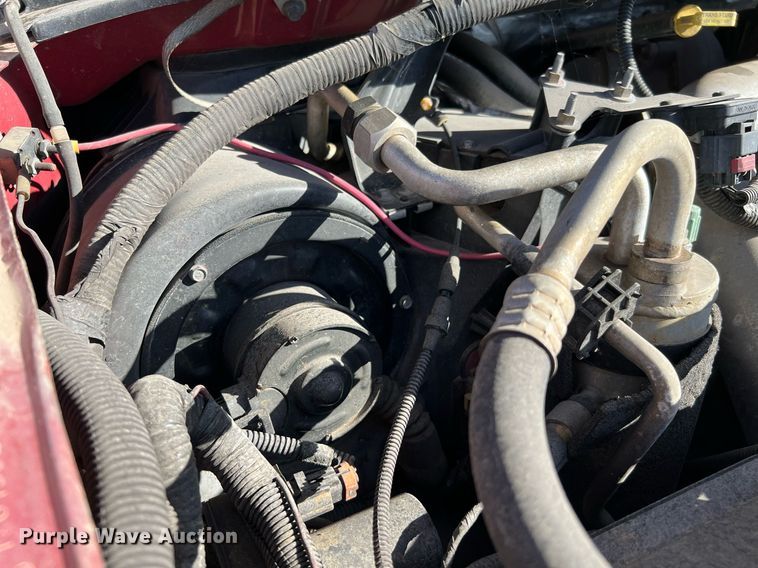 image for item DQ2126 2000 Ford F450 Super Duty XLT  utility / service truck