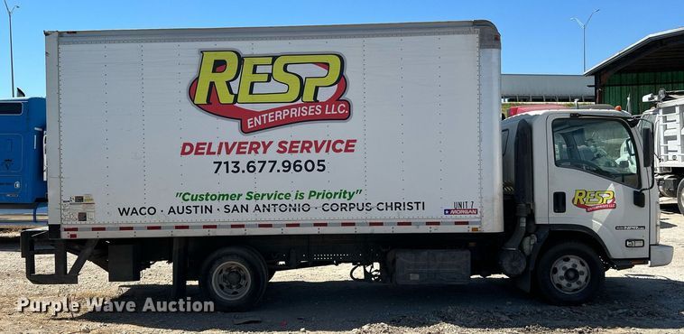 image for item DQ2173 2017 Isuzu NPR  box truck