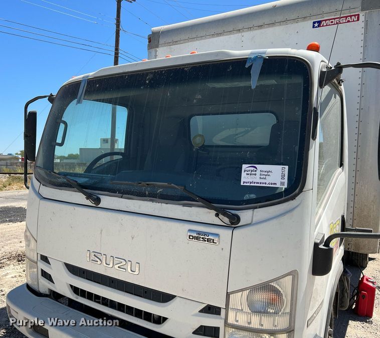 image for item DQ2173 2017 Isuzu NPR  box truck