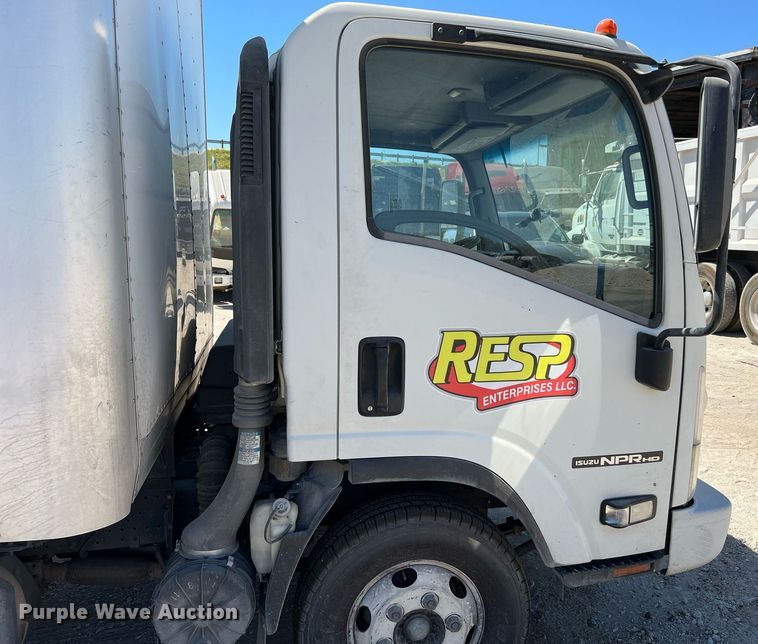 image for item DQ2173 2017 Isuzu NPR  box truck