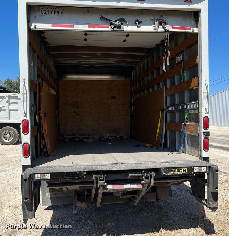 image for item DQ2173 2017 Isuzu NPR  box truck