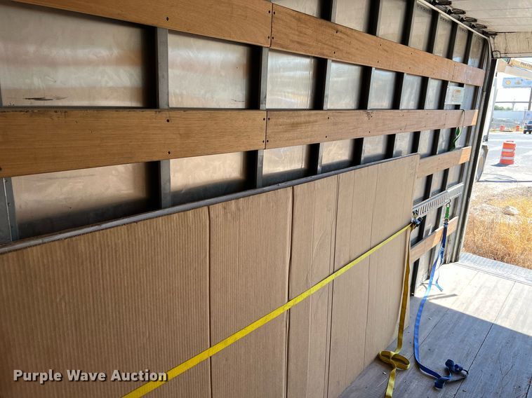 image for item DQ2173 2017 Isuzu NPR  box truck