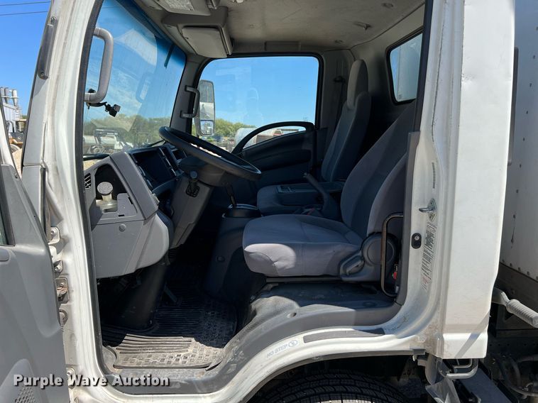 image for item DQ2173 2017 Isuzu NPR  box truck