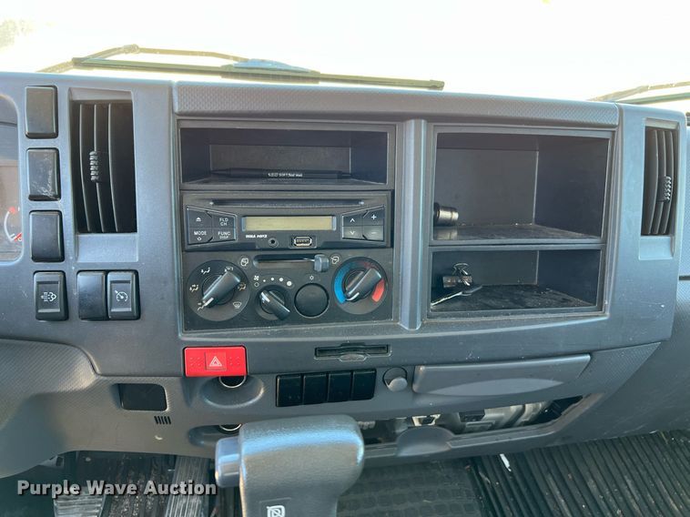 image for item DQ2173 2017 Isuzu NPR  box truck