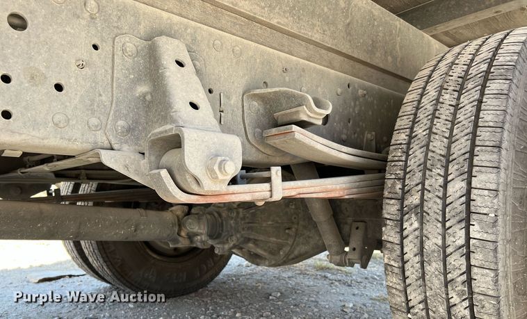 image for item DQ2173 2017 Isuzu NPR  box truck