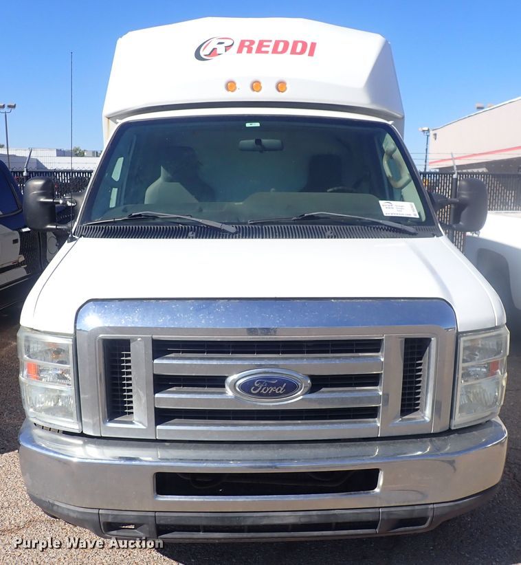 image for item DQ2932 2010 Ford E350 Super Duty  utility van