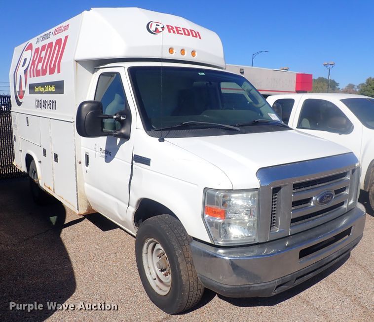 image for item DQ2932 2010 Ford E350 Super Duty  utility van