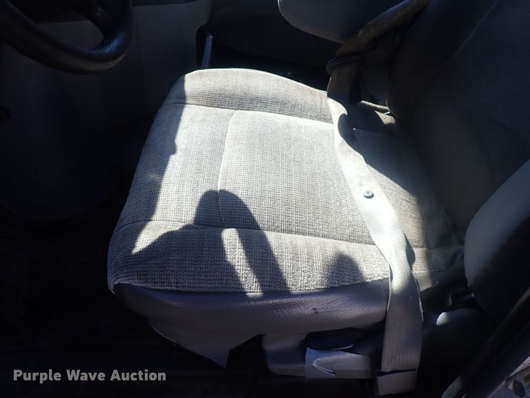 image for item DQ2932 2010 Ford E350 Super Duty  utility van