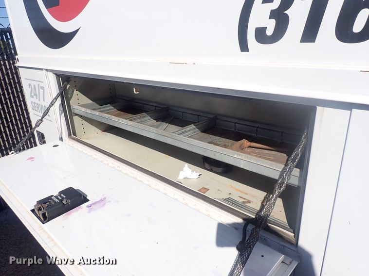 image for item DQ2932 2010 Ford E350 Super Duty  utility van