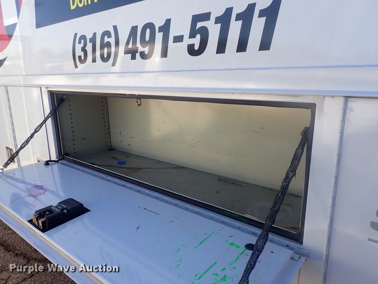 image for item DQ2932 2010 Ford E350 Super Duty  utility van