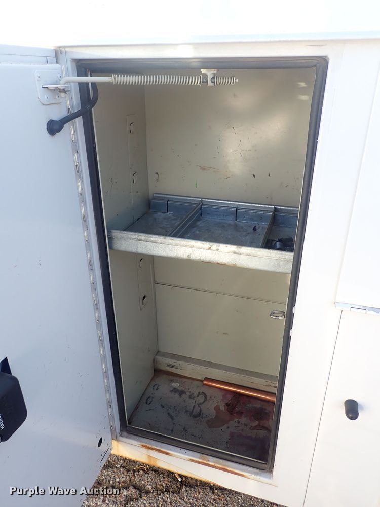 image for item DQ2932 2010 Ford E350 Super Duty  utility van