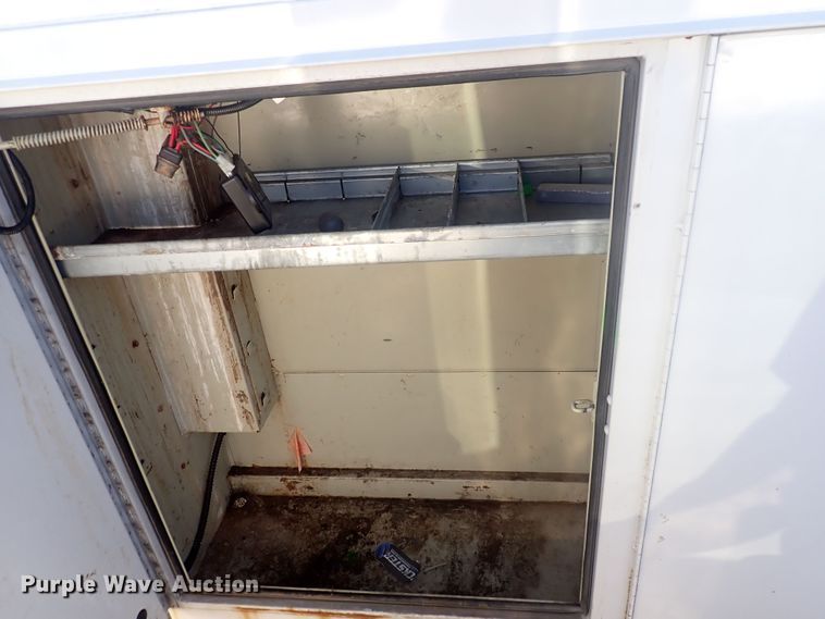 image for item DQ2932 2010 Ford E350 Super Duty  utility van