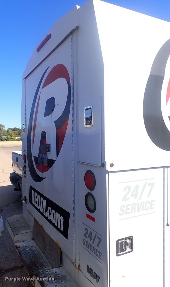 image for item DQ2932 2010 Ford E350 Super Duty  utility van