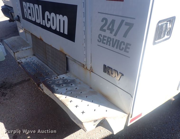 image for item DQ2932 2010 Ford E350 Super Duty  utility van