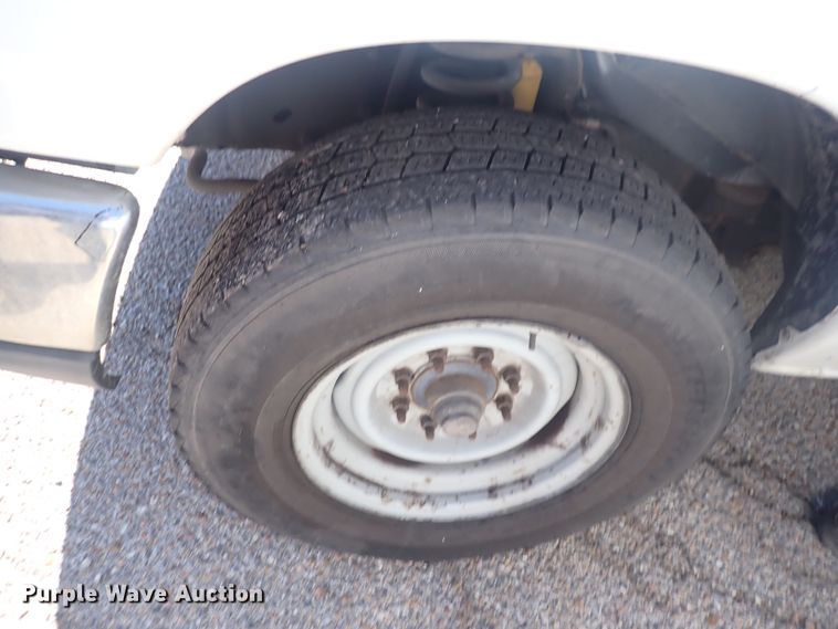 image for item DQ2932 2010 Ford E350 Super Duty  utility van