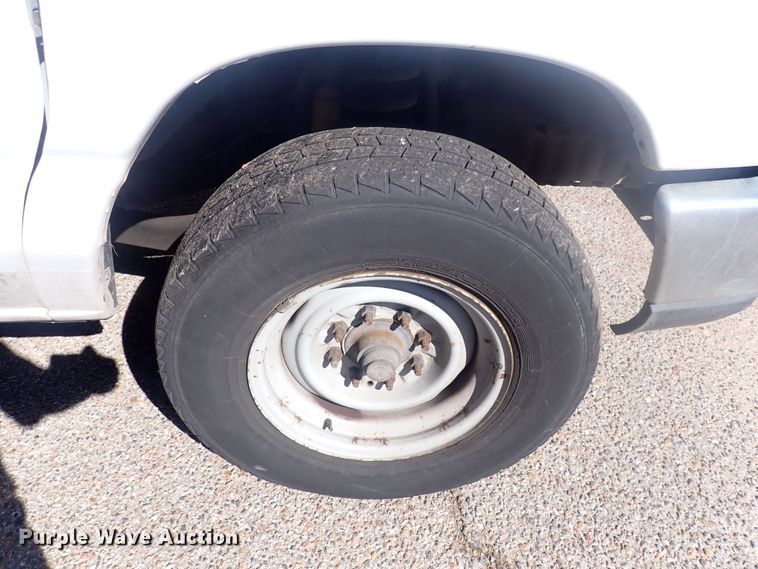 image for item DQ2932 2010 Ford E350 Super Duty  utility van