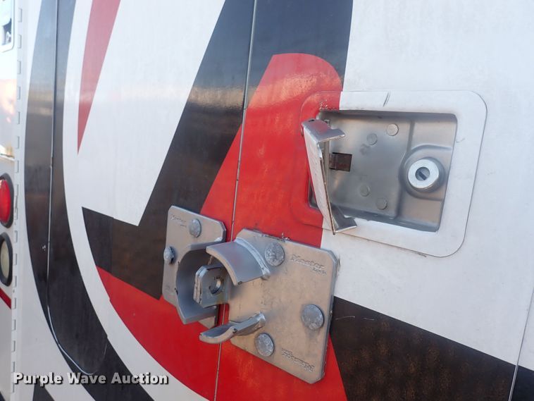 image for item DQ2932 2010 Ford E350 Super Duty  utility van