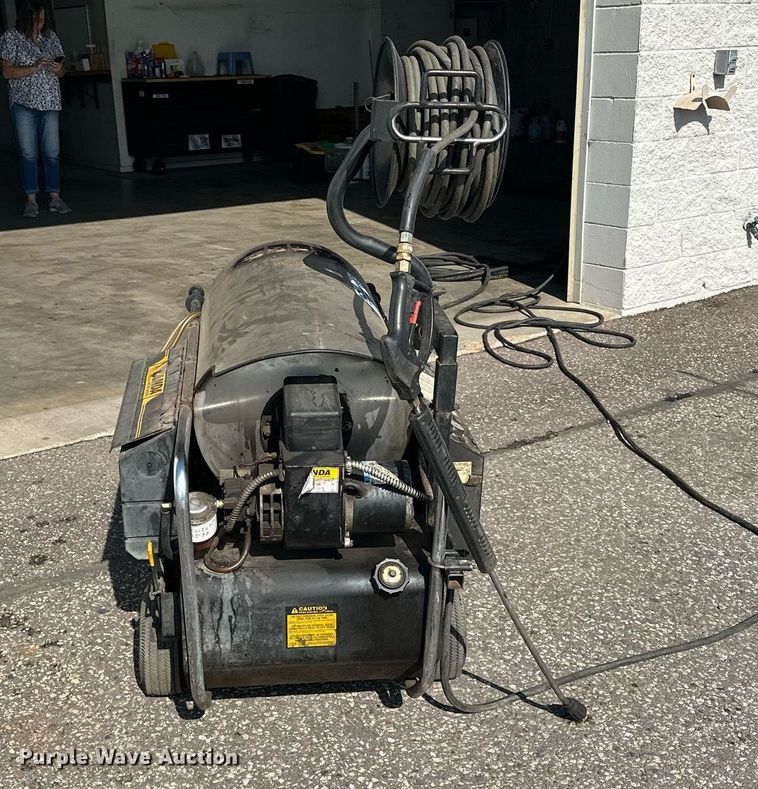 image for item DQ7334 Landa  hot pressure washer