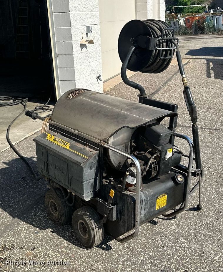 image for item DQ7334 Landa  hot pressure washer