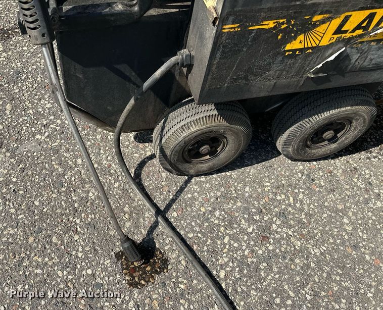 image for item DQ7334 Landa  hot pressure washer