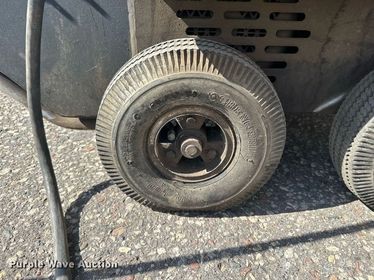 image for item DQ7334 Landa  hot pressure washer