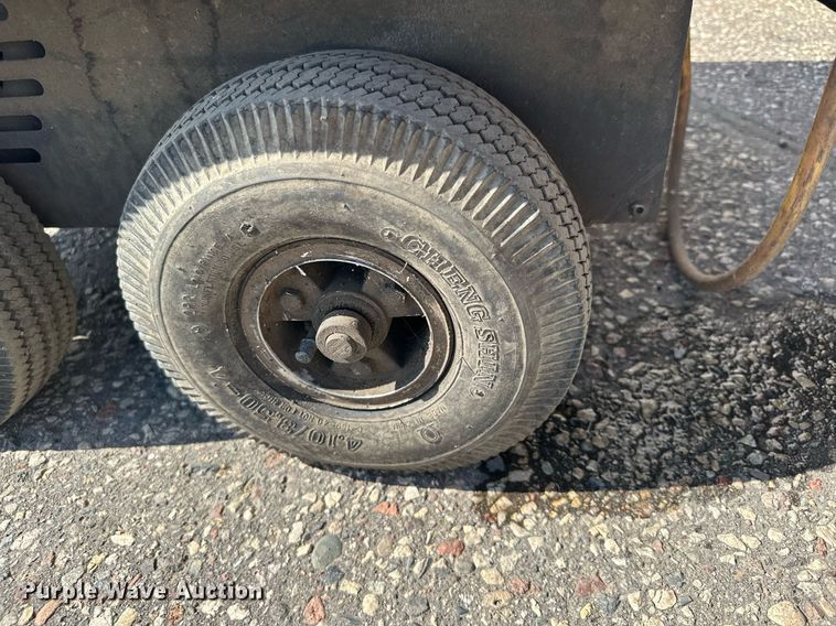 image for item DQ7334 Landa  hot pressure washer