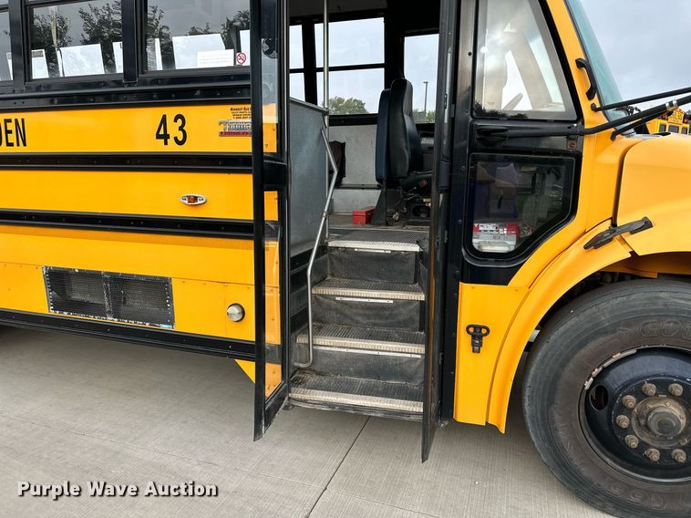 image for item DS2129 2009 Thomas  school bus