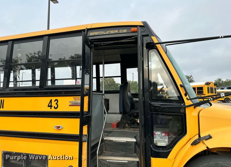 image for item DS2129 2009 Thomas  school bus
