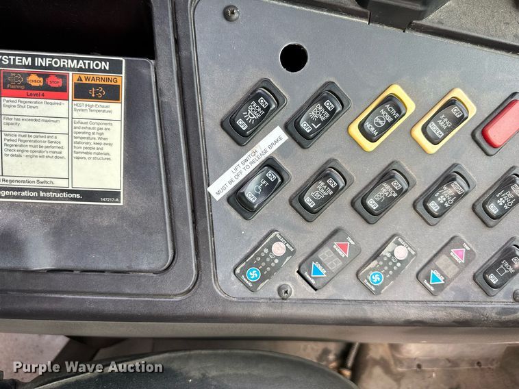 image for item DS2129 2009 Thomas  school bus