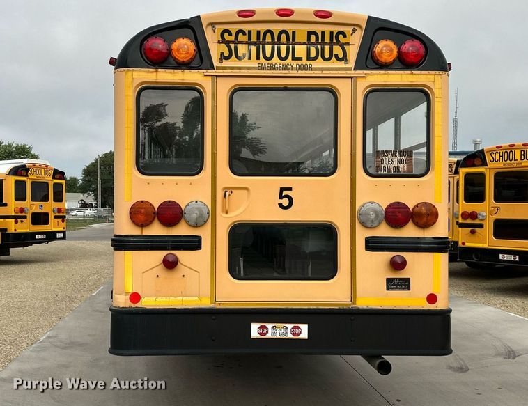 image for item DS2130 2008 International CE300  school bus
