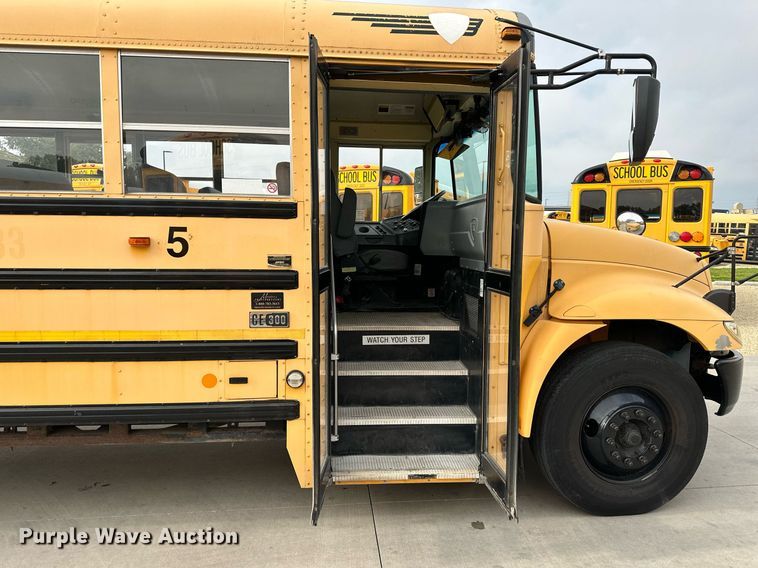 image for item DS2130 2008 International CE300  school bus