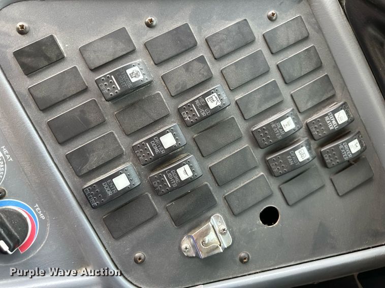 image for item DS2130 2008 International CE300  school bus