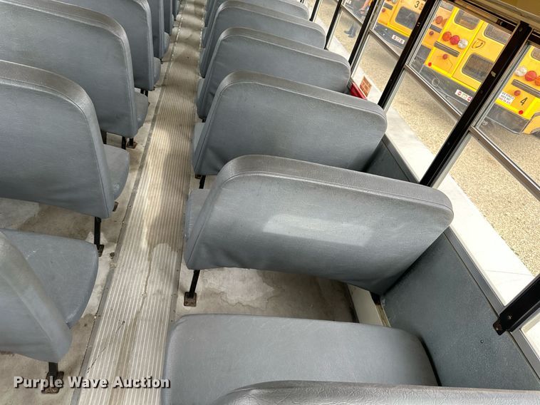 image for item DS2130 2008 International CE300  school bus