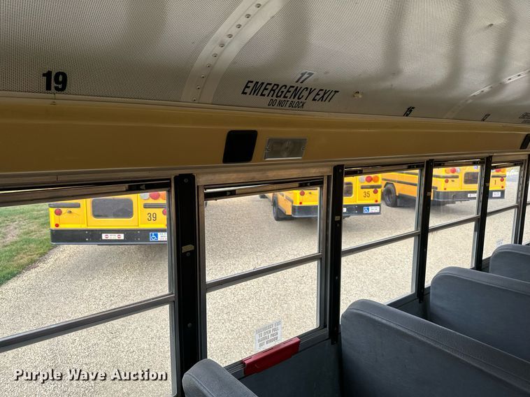 image for item DS2130 2008 International CE300  school bus