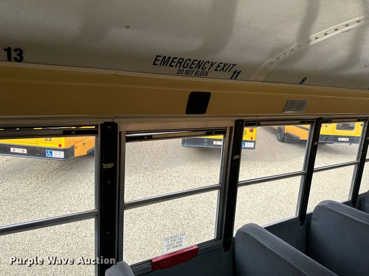 image for item DS2130 2008 International CE300  school bus