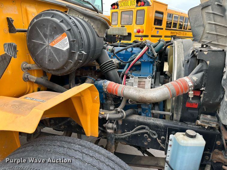 image for item DS2130 2008 International CE300  school bus