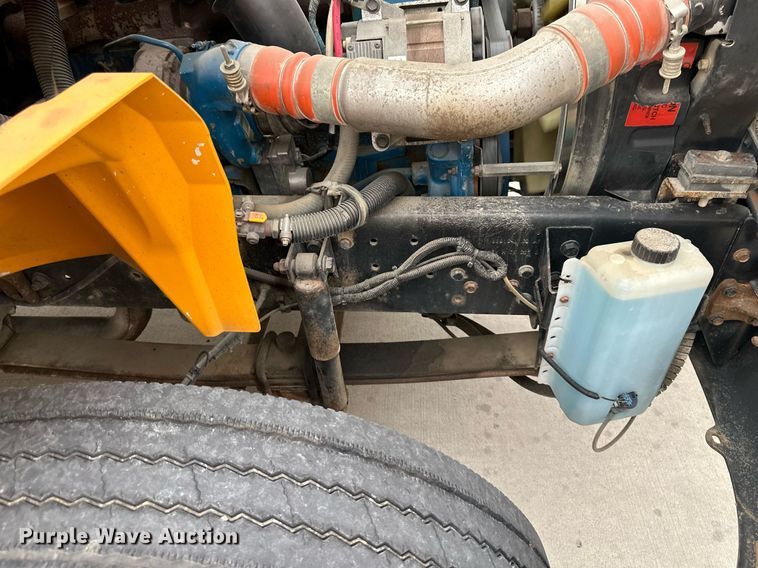 image for item DS2130 2008 International CE300  school bus