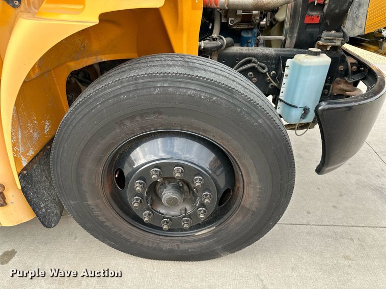 image for item DS2130 2008 International CE300  school bus