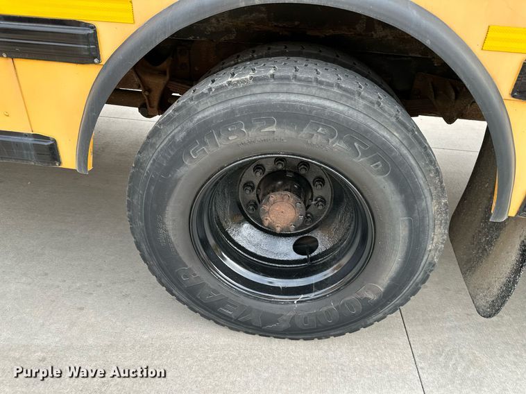 image for item DS2130 2008 International CE300  school bus