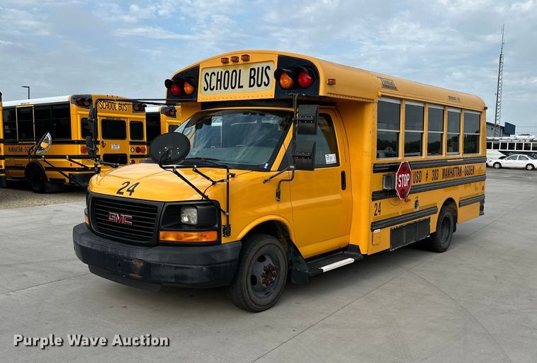 image for item DS2131 2008 Thomas Minotou  school bus