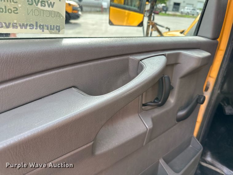 image for item DS2131 2008 Thomas Minotou  school bus