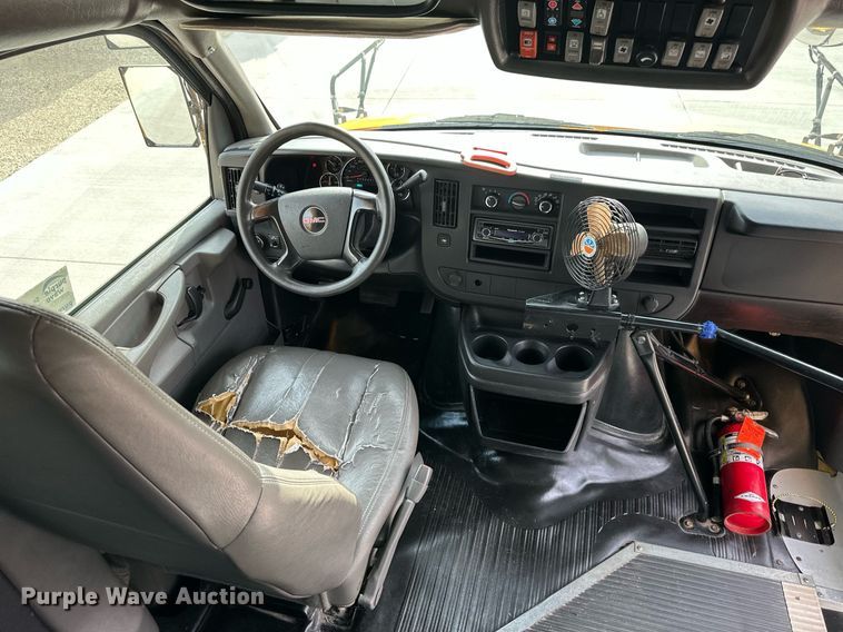 image for item DS2131 2008 Thomas Minotou  school bus